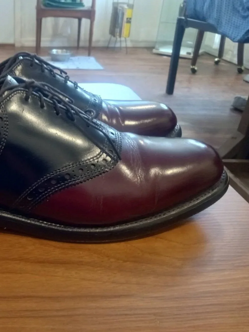 Allen Edmonds Shelton 2-Tone Burgundy Red Black Saddle Shoe Oxfords US 8.5 D